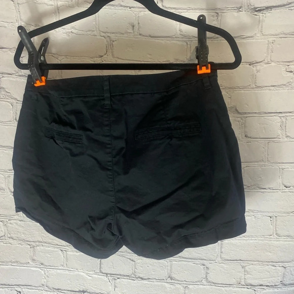 5/$20 Women’s Old Navy Everyday Short Black Measurements in description - Picture 5 of 8